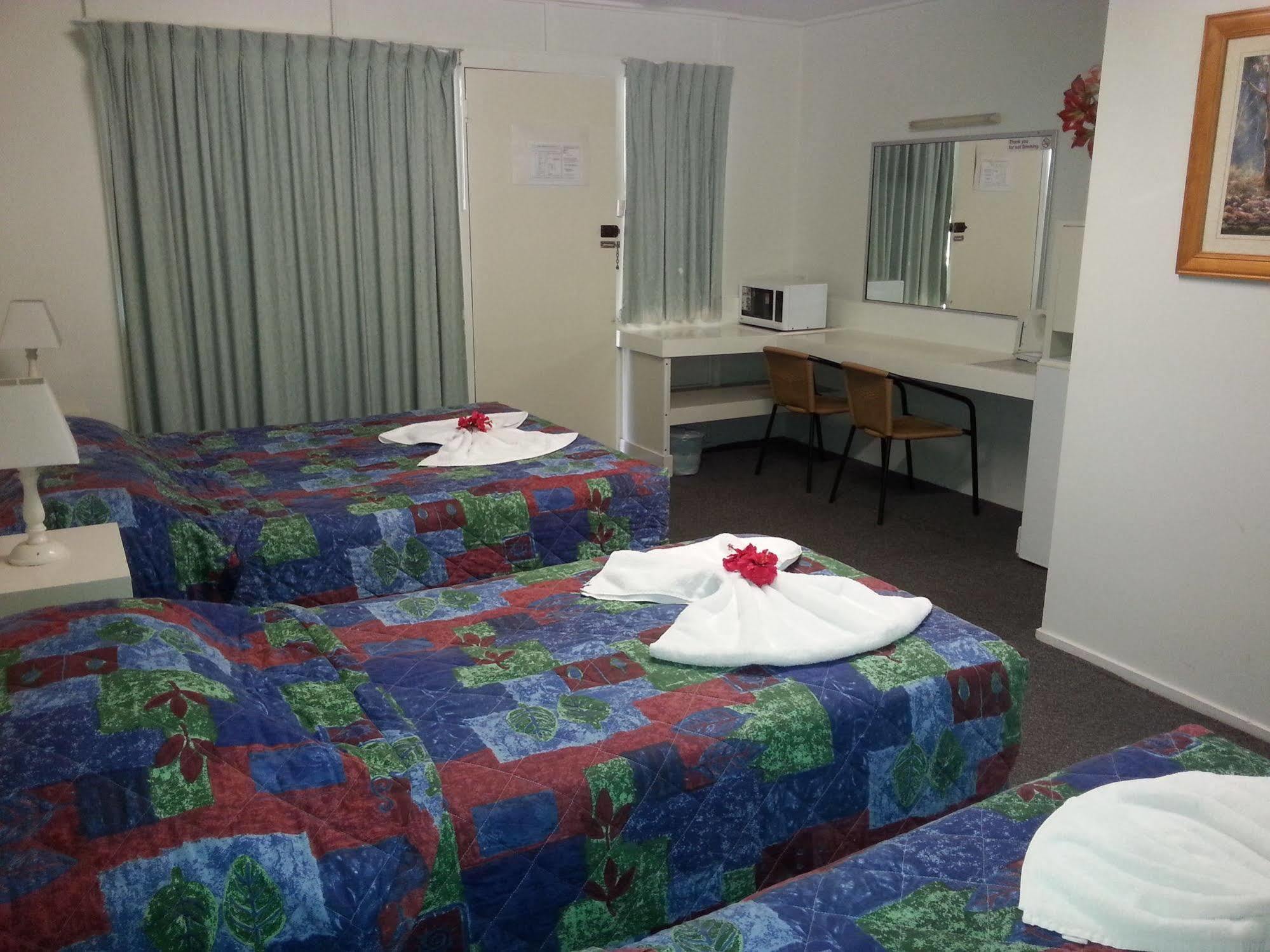 Golden Fountain Motel Рокхемптън Екстериор снимка