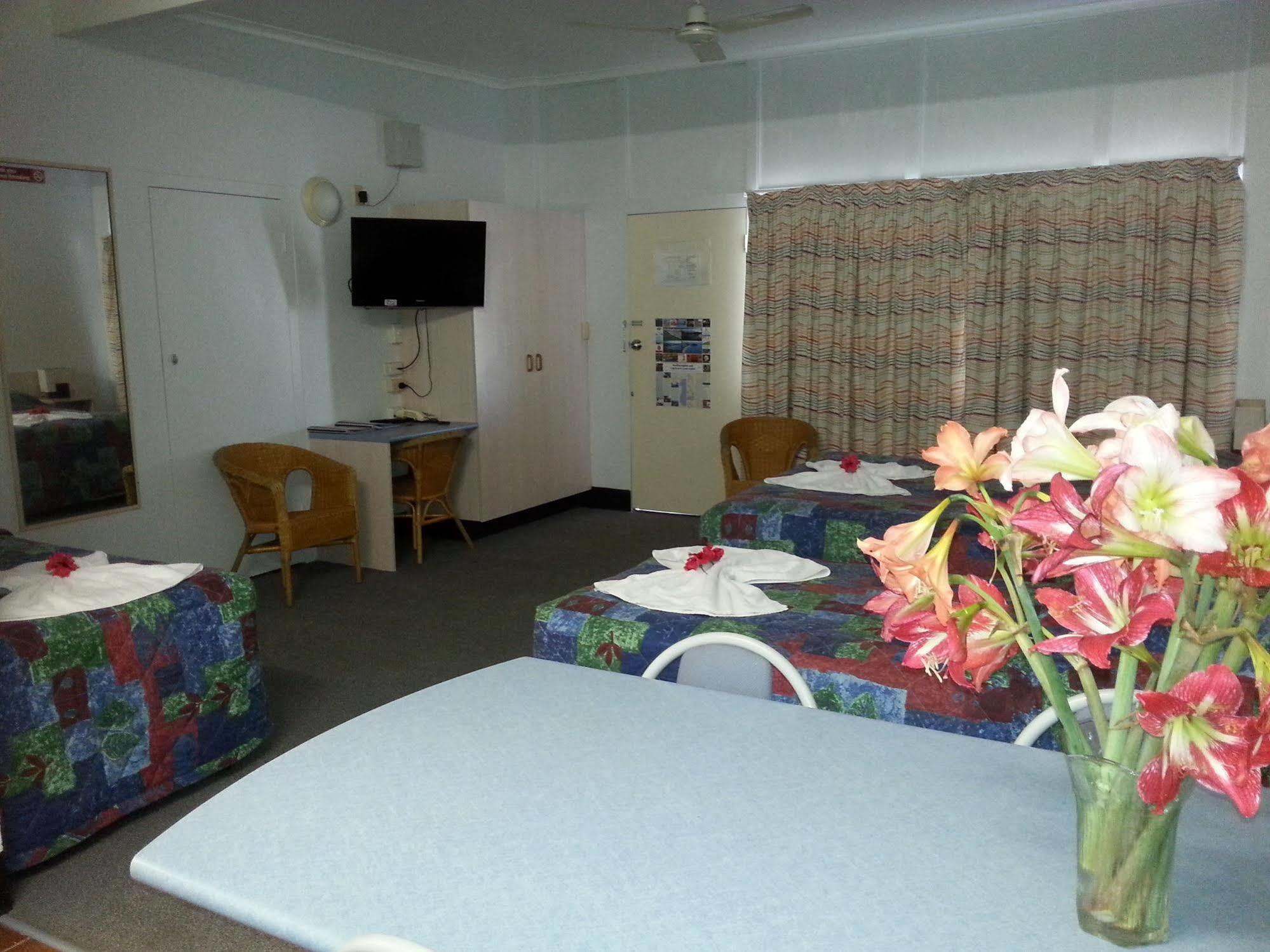 Golden Fountain Motel Рокхемптън Екстериор снимка