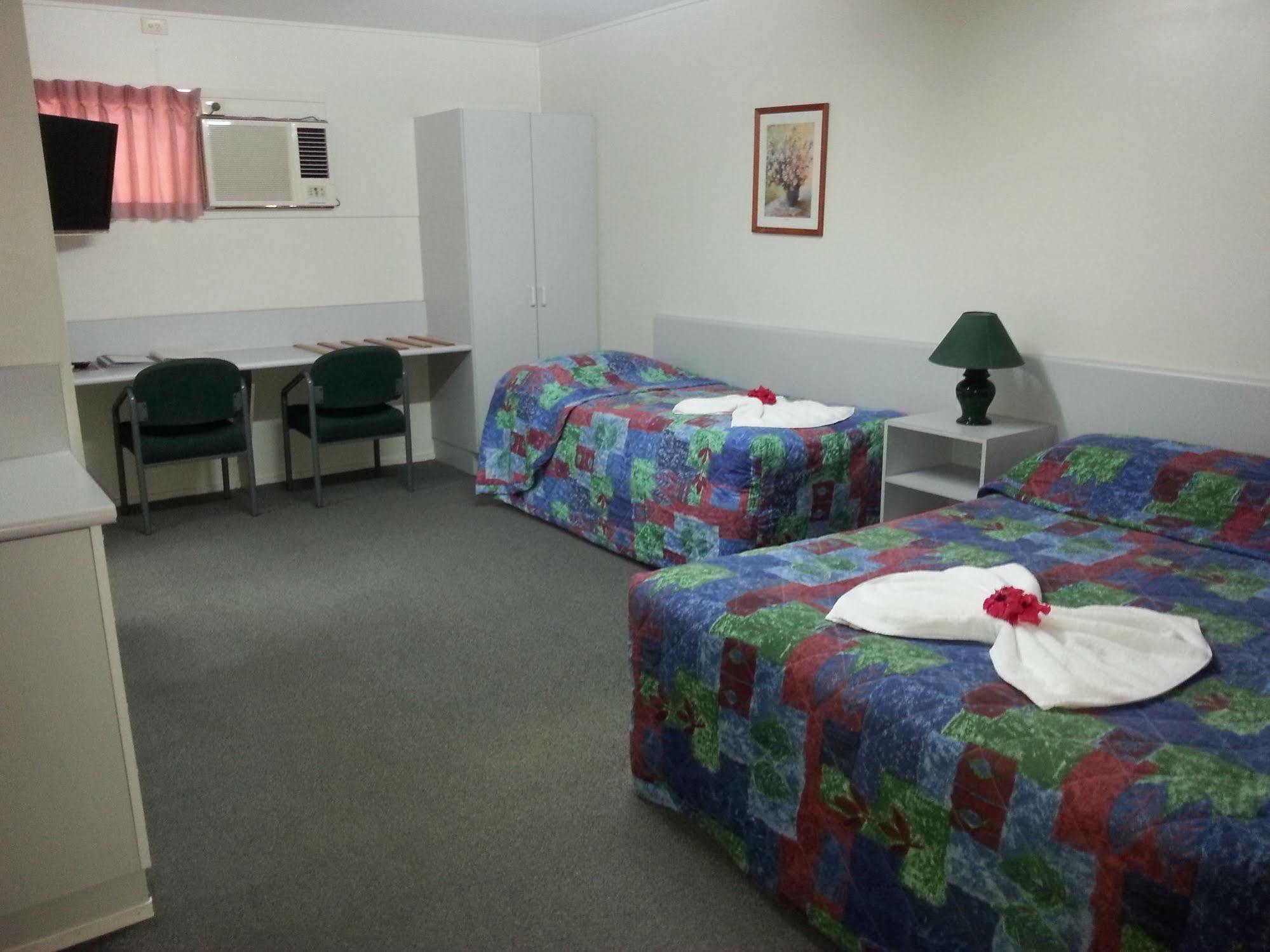 Golden Fountain Motel Рокхемптън Екстериор снимка
